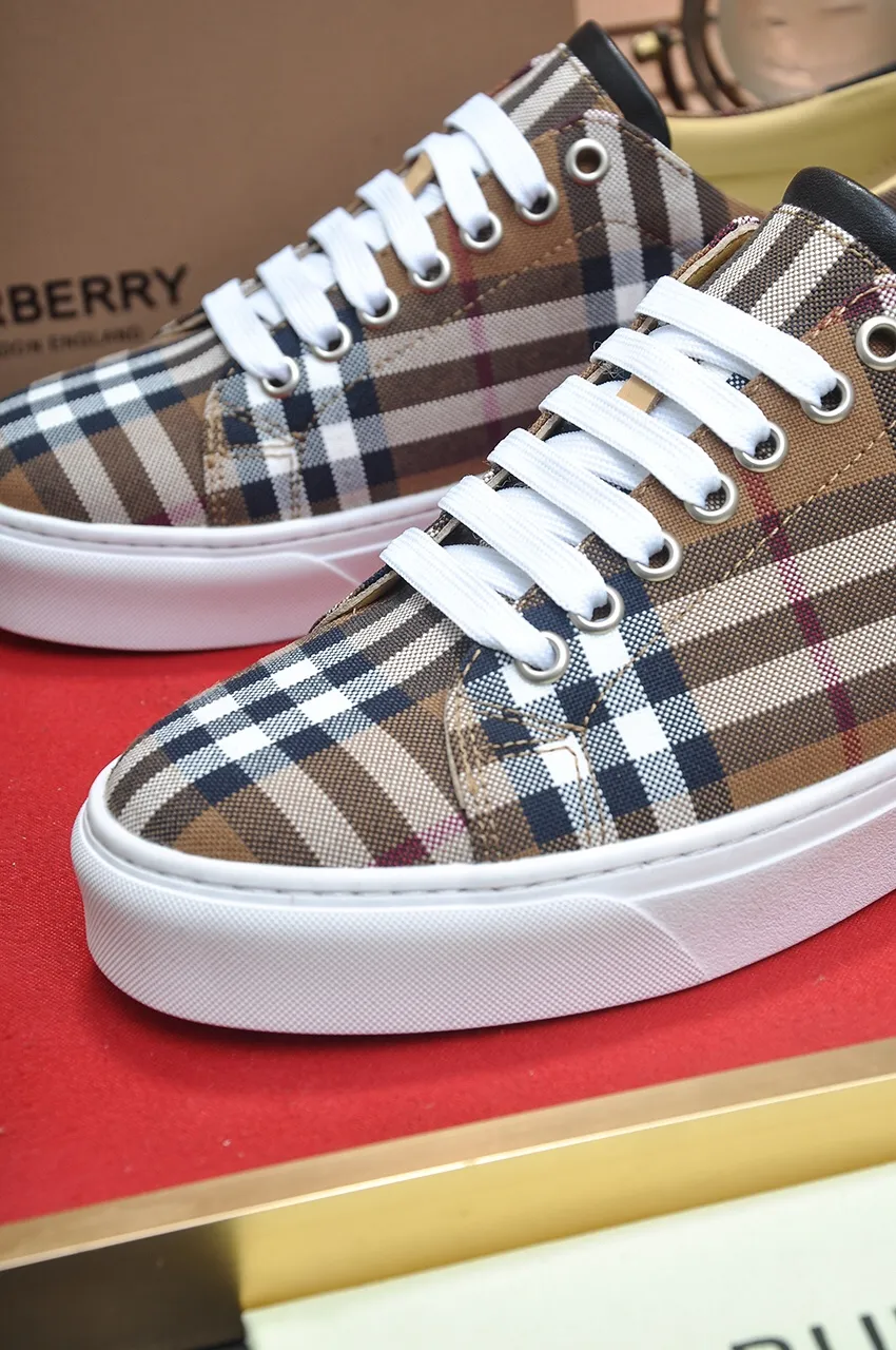 Men's shoes💰480💶[Burberry] (cowhide lining) classic low-top sneakers｜Imported cowhide with classic plaid fabric｜Cow leather lining｜Original outsole｜Fine workmanship and comfortable to wear Size: 38-44 (customized at 45)
